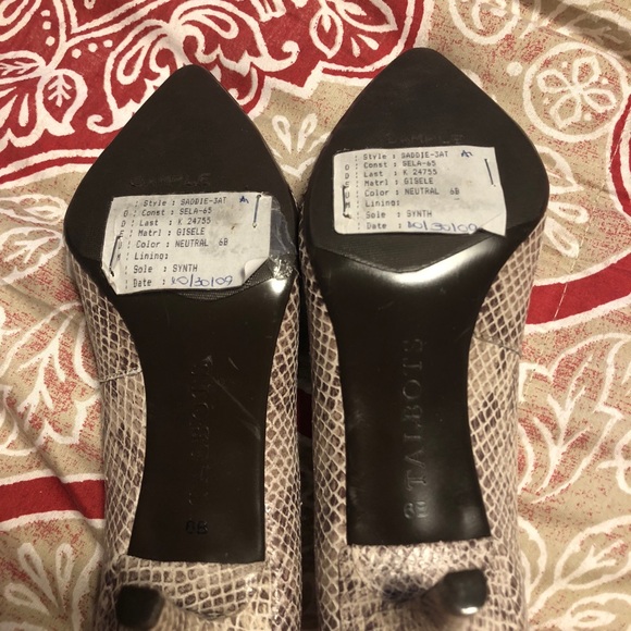 Heels - Picture 2 of 2